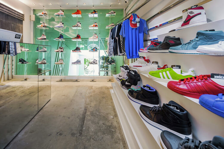 商業空間,曼穀Knock Kitchen & Kicks,複合空間,餐飲空間,街頭文化店