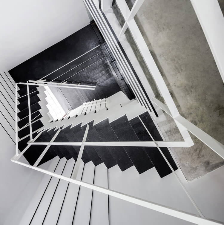 商業空間,曼穀Knock Kitchen & Kicks,複合空間,餐飲空間,街頭文化店