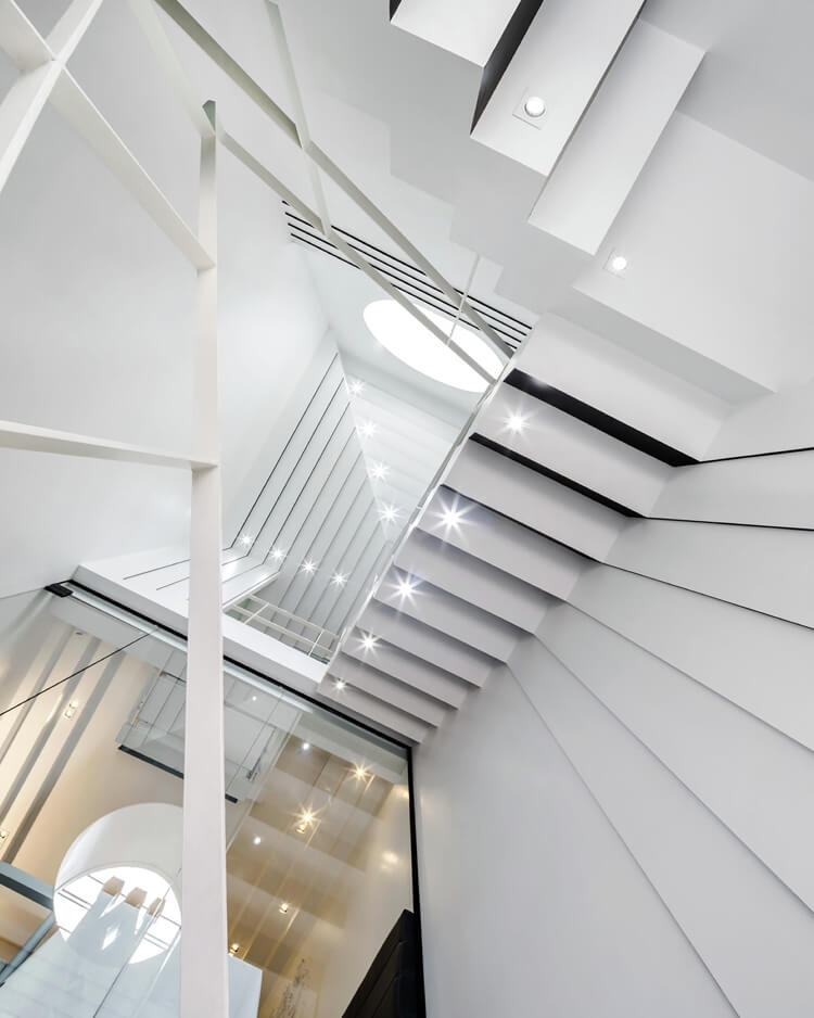 商業空間,曼穀Knock Kitchen & Kicks,複合空間,餐飲空間,街頭文化店