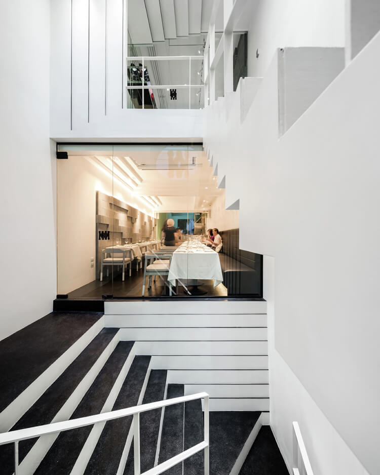 商業空間,曼穀Knock Kitchen & Kicks,複合空間,餐飲空間,街頭文化店