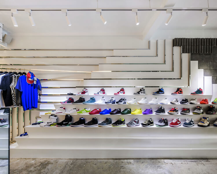 商業空間,曼穀Knock Kitchen & Kicks,複合空間,餐飲空間,街頭文化店