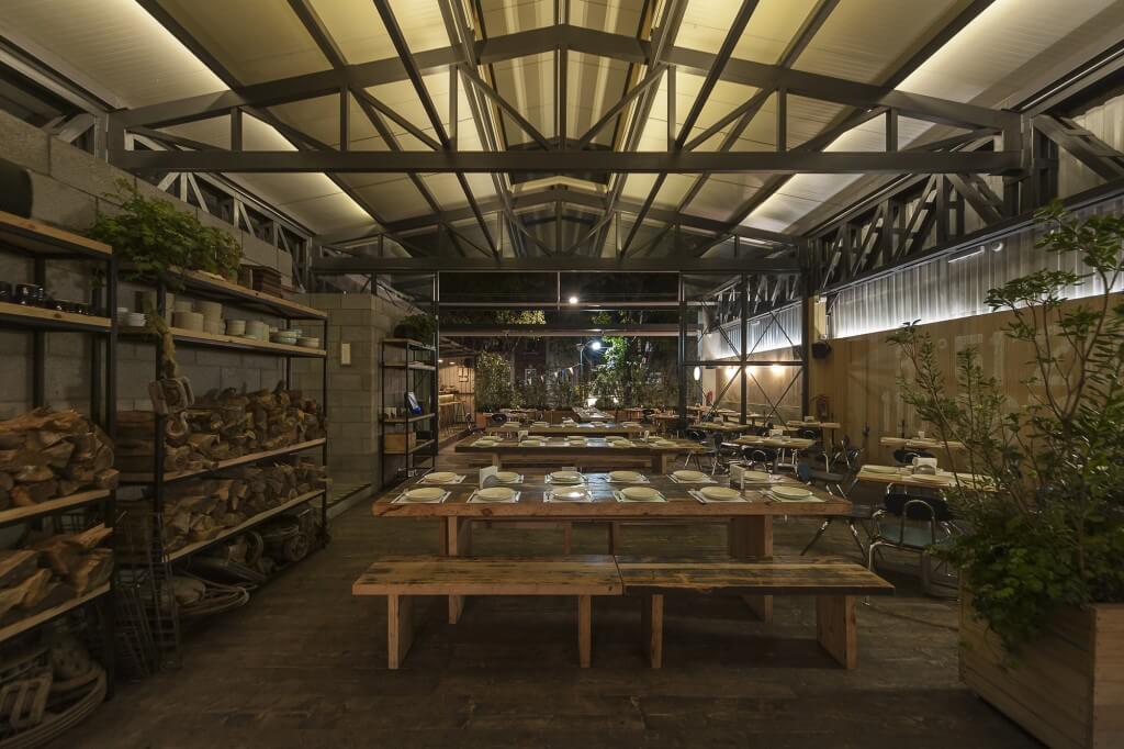 餐飲空間，墨西哥餐館設計，探店，海鮮餐廳設計，回收木材