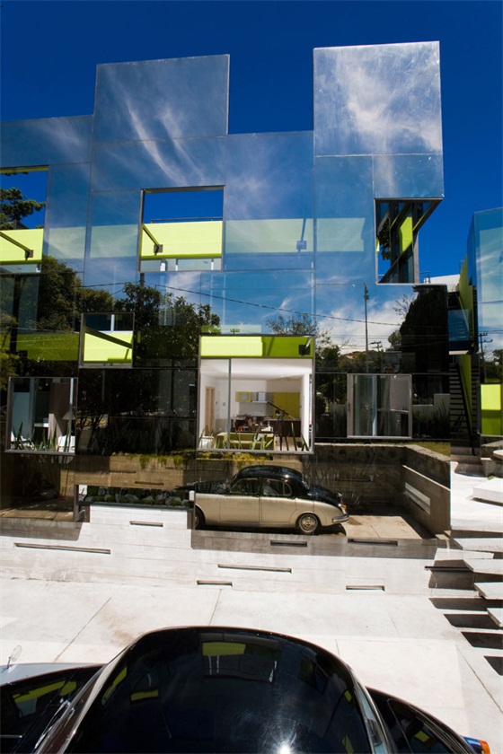 墨西哥采用雙層反射玻璃設計的Trevox 223建築改造項目 墨西哥采用雙層反射玻璃設計的Trevox 223建築改造項目