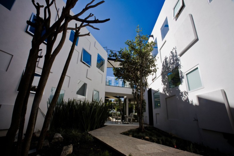 墨西哥采用雙層反射玻璃設計的Trevox 223建築改造項目 墨西哥采用雙層反射玻璃設計的Trevox 223建築改造項目