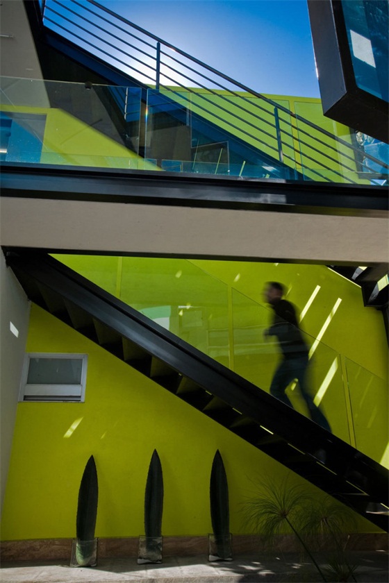 墨西哥采用雙層反射玻璃設計的Trevox 223建築改造項目 墨西哥采用雙層反射玻璃設計的Trevox 223建築改造項目