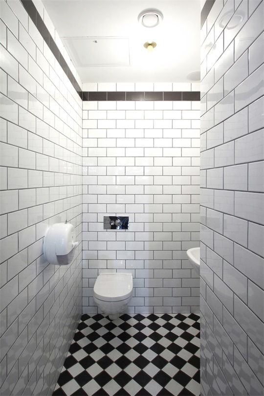 立陶宛餐飲設計,酒吧設計,餐飲空間,木質風格,國外酒吧設計,溫暖工業風