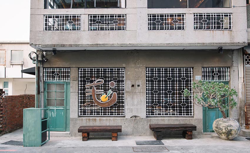 火鍋店設計,商業空間,餐飲空間,工業風,建築改造