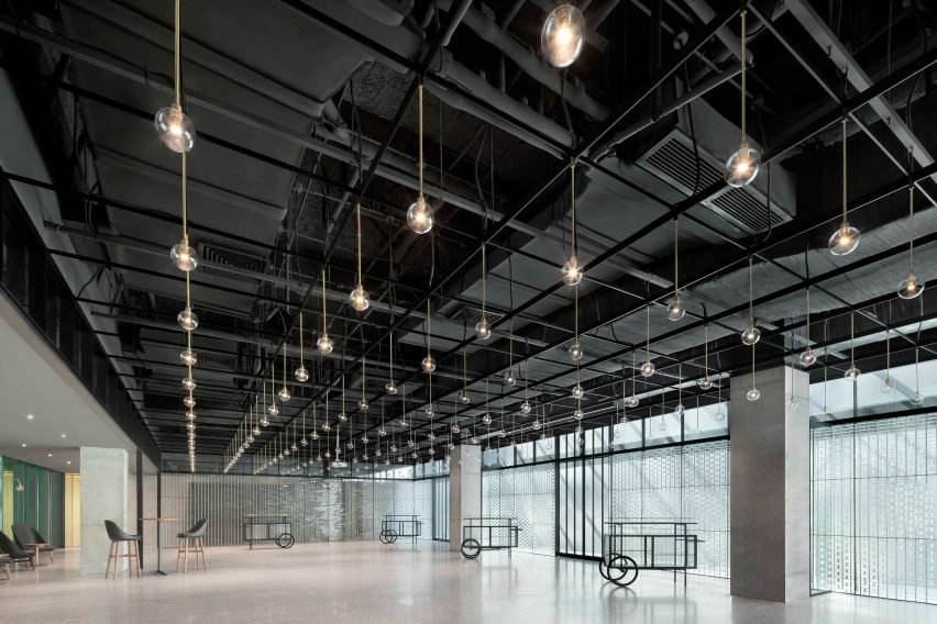 如恩設計,Bei Space,北京瑜舍酒店,多功能會議廳設計,玻璃磚材質