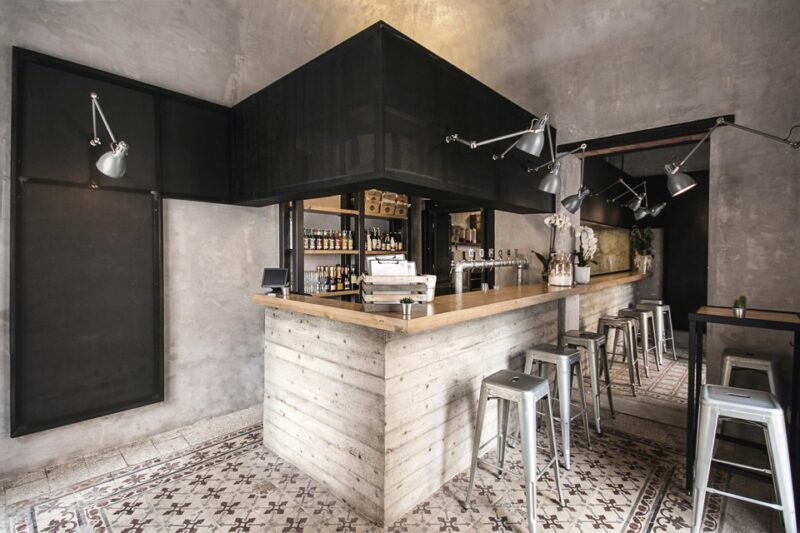 巴勒莫Ai Giudici工業風小酒吧