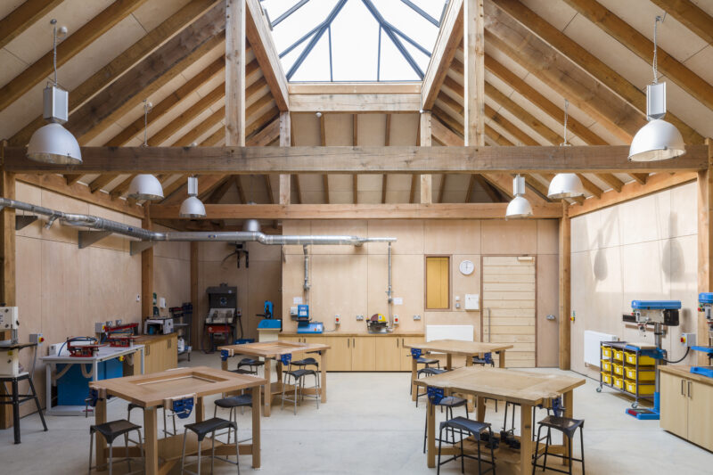 英國學校設計及工藝作坊