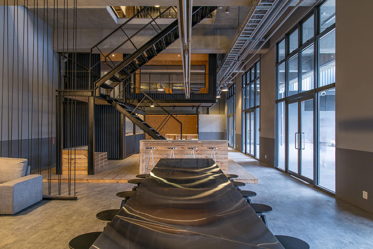 台灣工業風物流公司辦公室設計，Loft風格辦公室設計