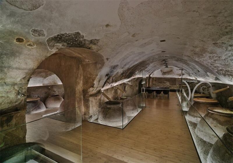 建築改造之西班牙Cehegín紅酒學校