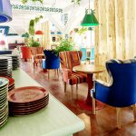 多彩鮮豔的餐廳翻新