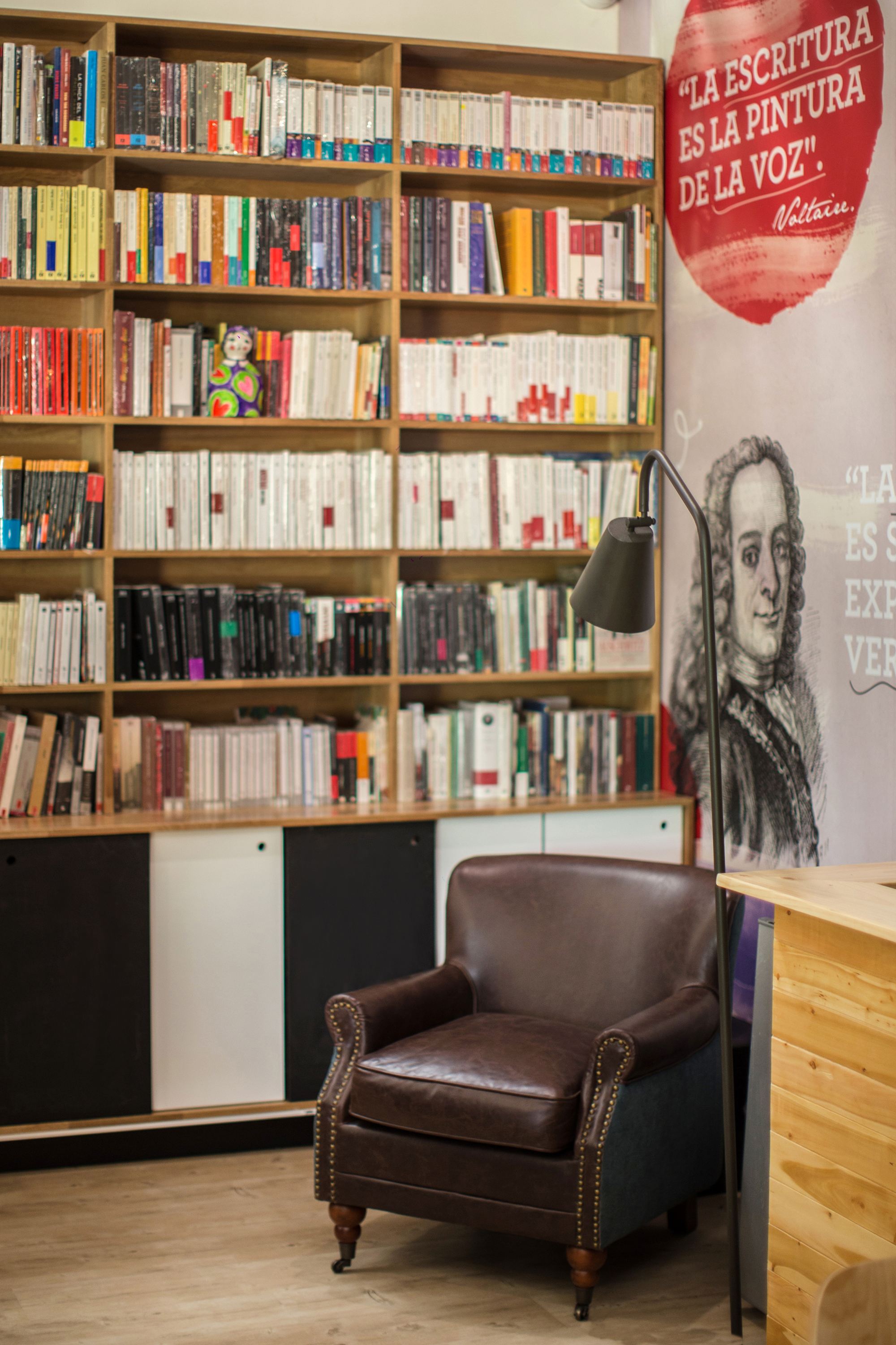 書店設計，創意書店設計，咖啡廳設計，創意咖啡廳，個性咖啡廳，LOFT風格咖啡廳