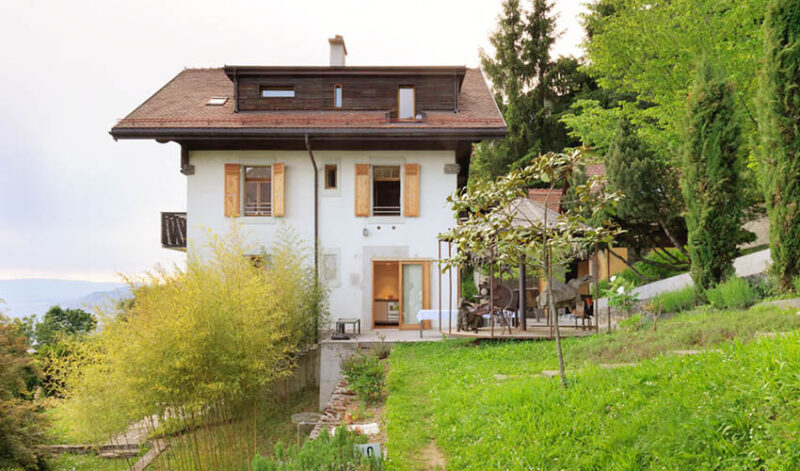 瑞士75㎡混凝土形塑山海度假小屋