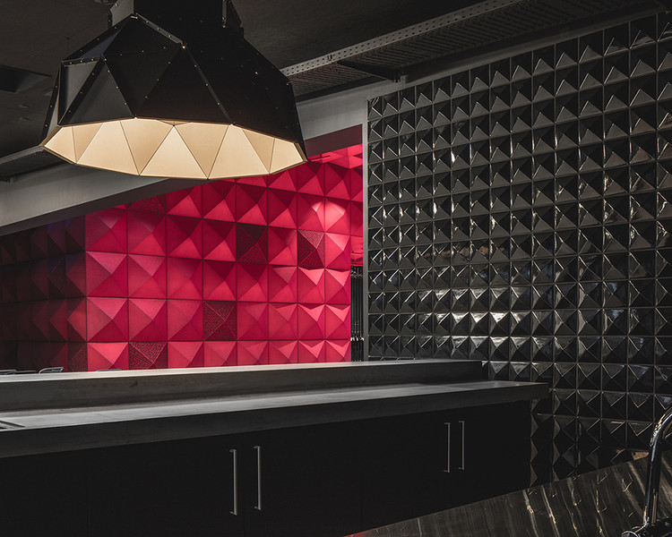 紅色建築設計,國外建築設計案例,彩色建築外立麵設計