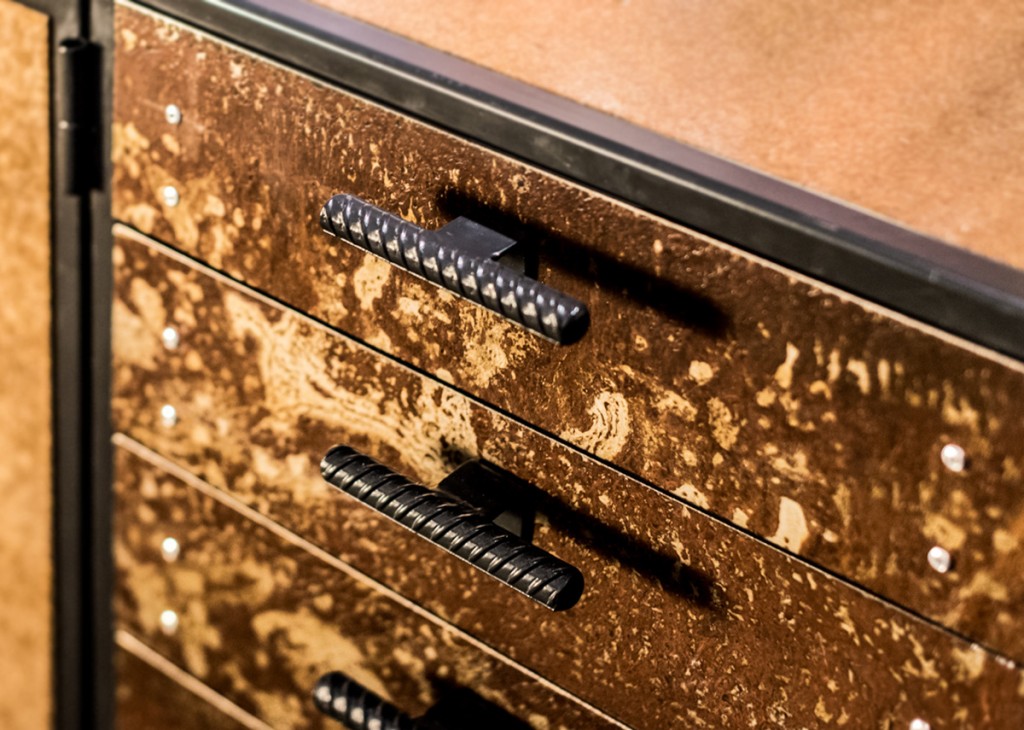 地庫改造設計,建築改造設計,國外建築廠房改造設計案例,LOFT工業風酒吧,工業風格酒吧設計