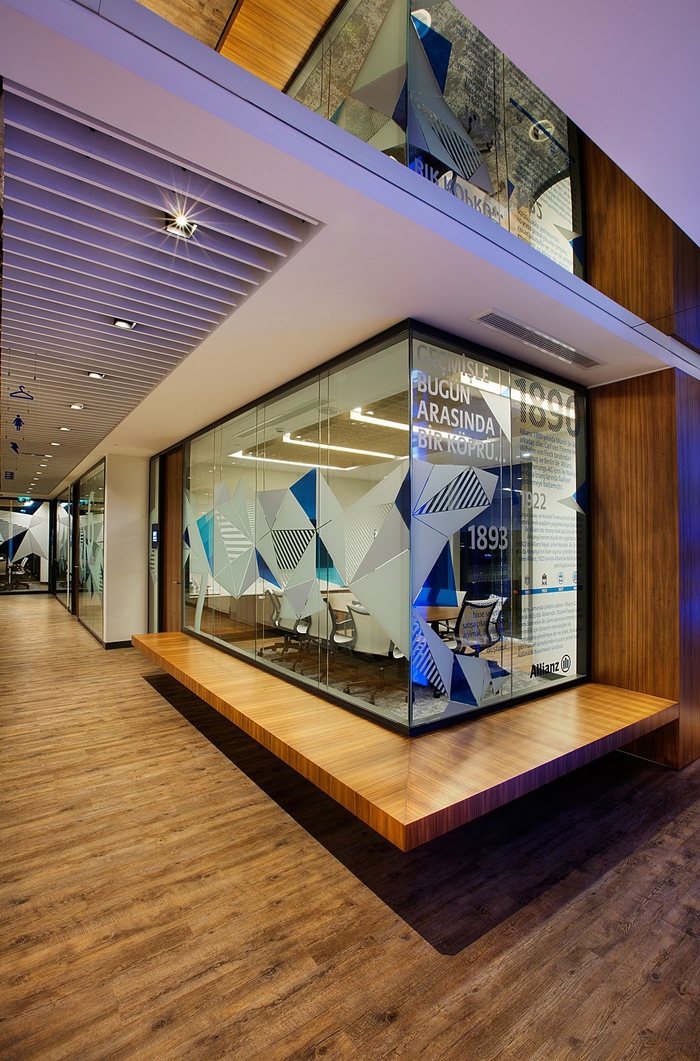 辦公空間，辦公室設計，保險公司辦公室設計，現代風格辦公室