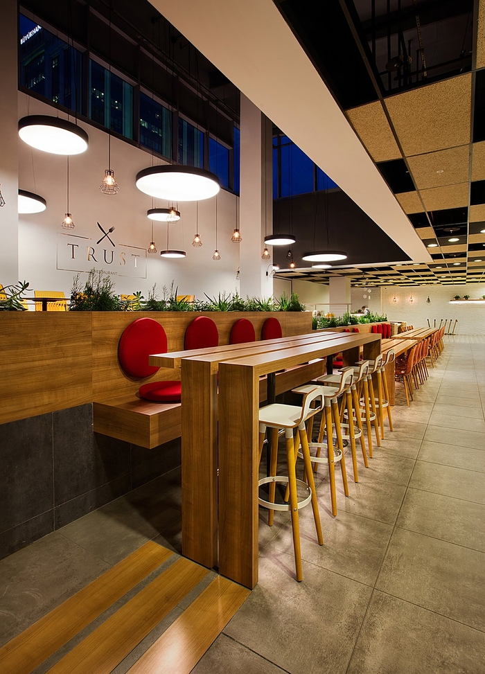 辦公空間，辦公室設計，保險公司辦公室設計，現代風格辦公室