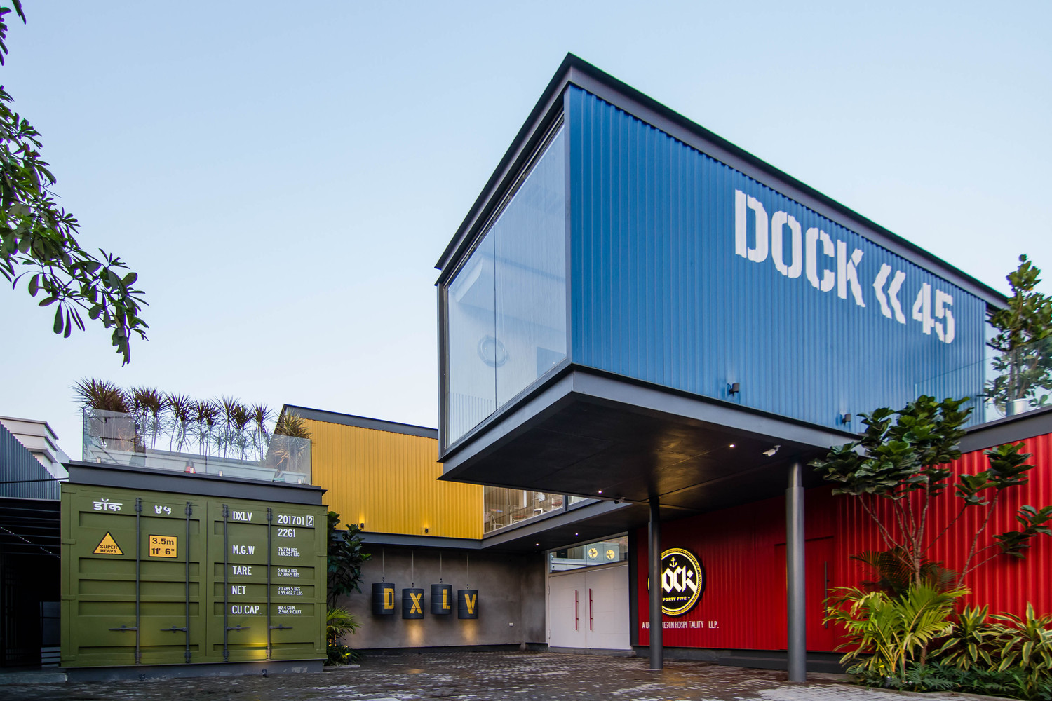 商業空間,夜總會設計,航海主題空間設計,集裝箱元素,集裝箱文化