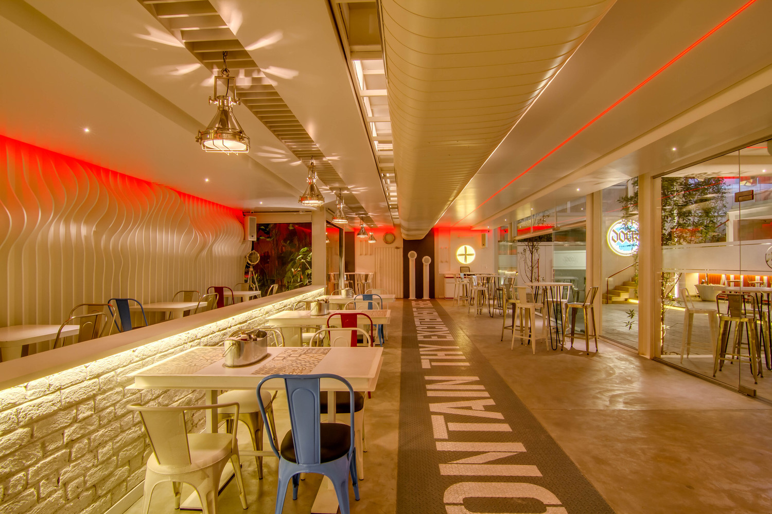 商業空間,夜總會設計,航海主題空間設計,集裝箱元素,集裝箱文化