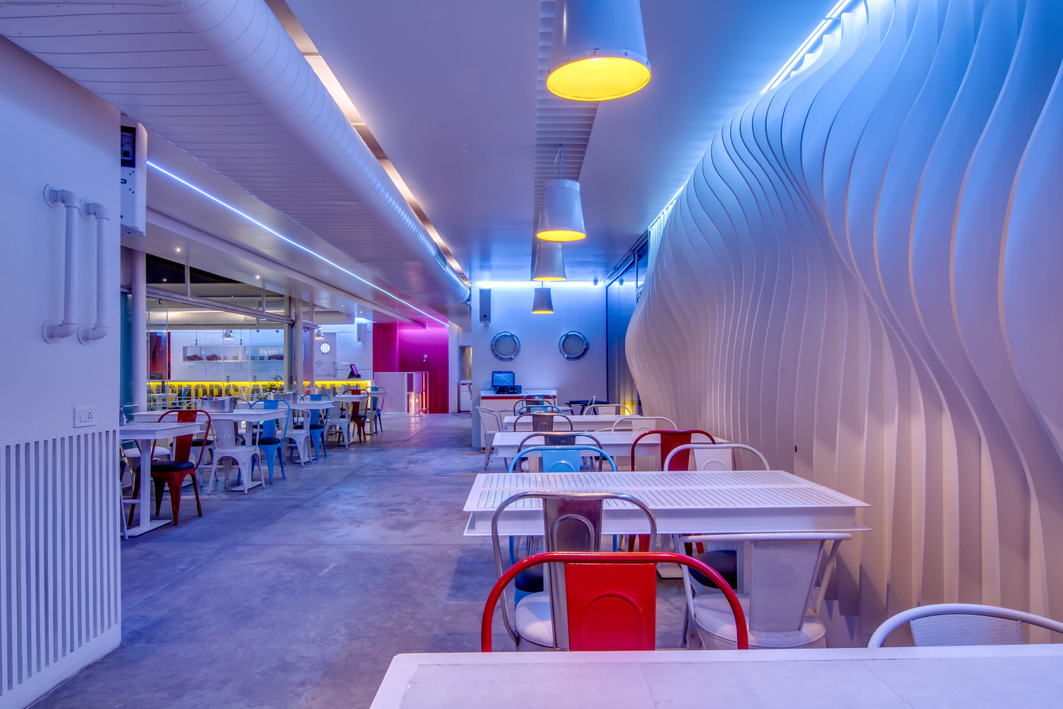 商業空間,夜總會設計,航海主題空間設計,集裝箱元素,集裝箱文化