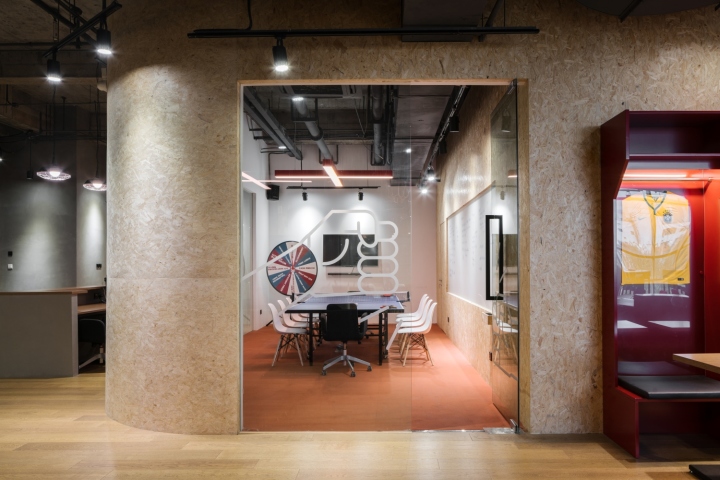 辦公空間，辦公室設計，創意文化公司辦公室，工業風辦公室設計