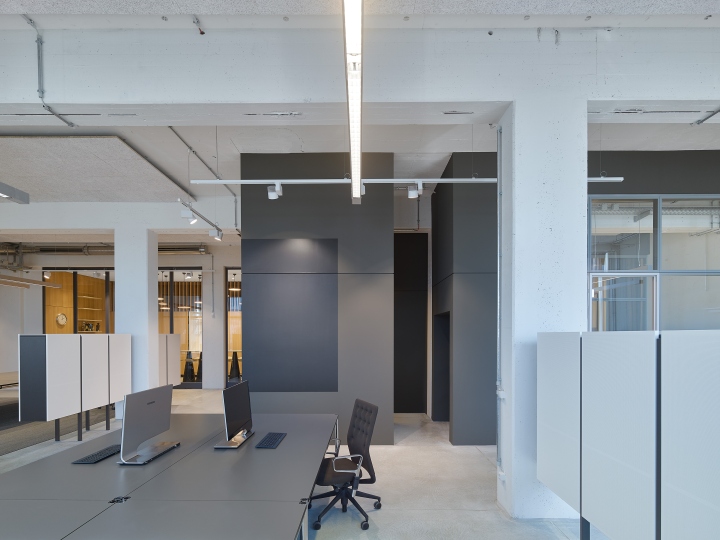 辦公空間，谘詢公司辦公室設計，國外辦公室設計，現代風格辦公室設計，廠房改造