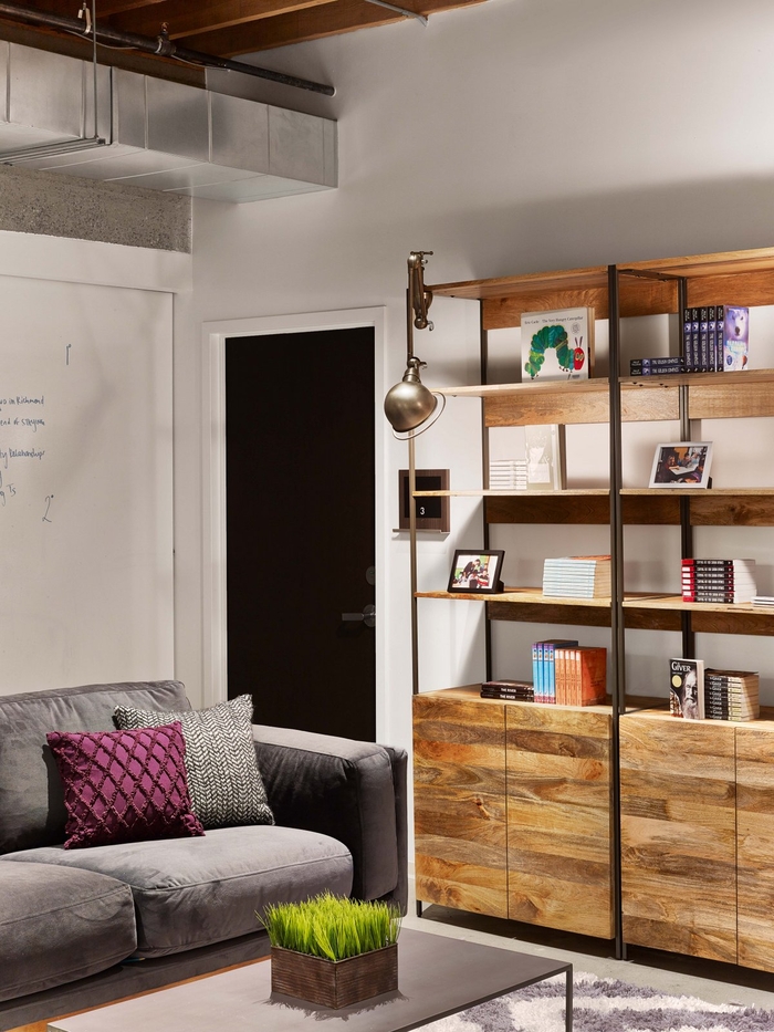 辦公空間，教育機構辦公室設計，現代風格辦公室，國外辦公室設計