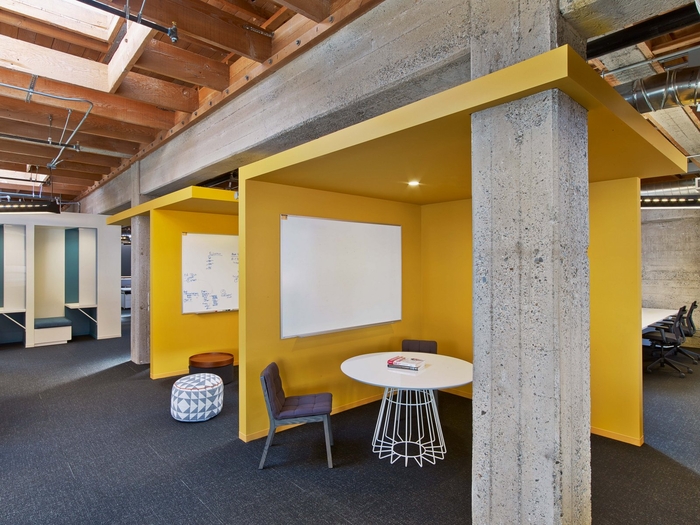 辦公空間，教育機構辦公室設計，現代風格辦公室，國外辦公室設計