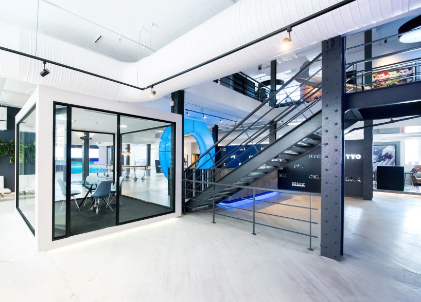 辦公空間,在線旅行社辦公室設計,現代風格辦公室,國外辦公室設計