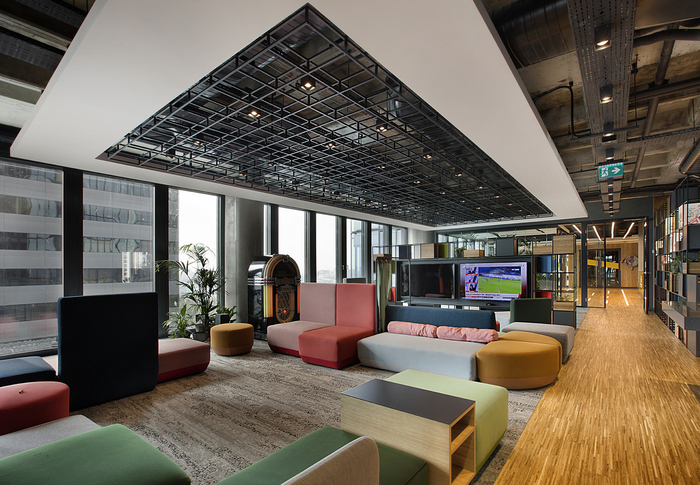 辦公空間,國外辦公室設計,辦公室設計,現代風格辦公室,煙草公司辦公室設計