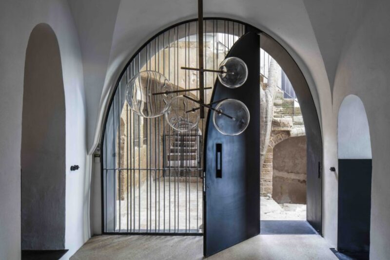 以色列特拉維夫最古老地區中的精致典雅私人住宅改造設計