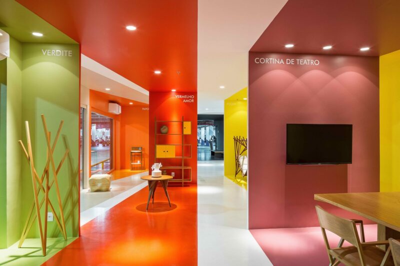 巴西利亞地下家具展廳複合空間設計