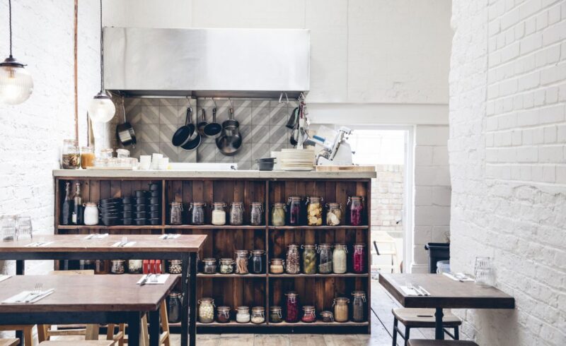 複合多重風味餐館—東倫敦煙熏小廚房RÖK SMOKEHOUSE & BAR設計