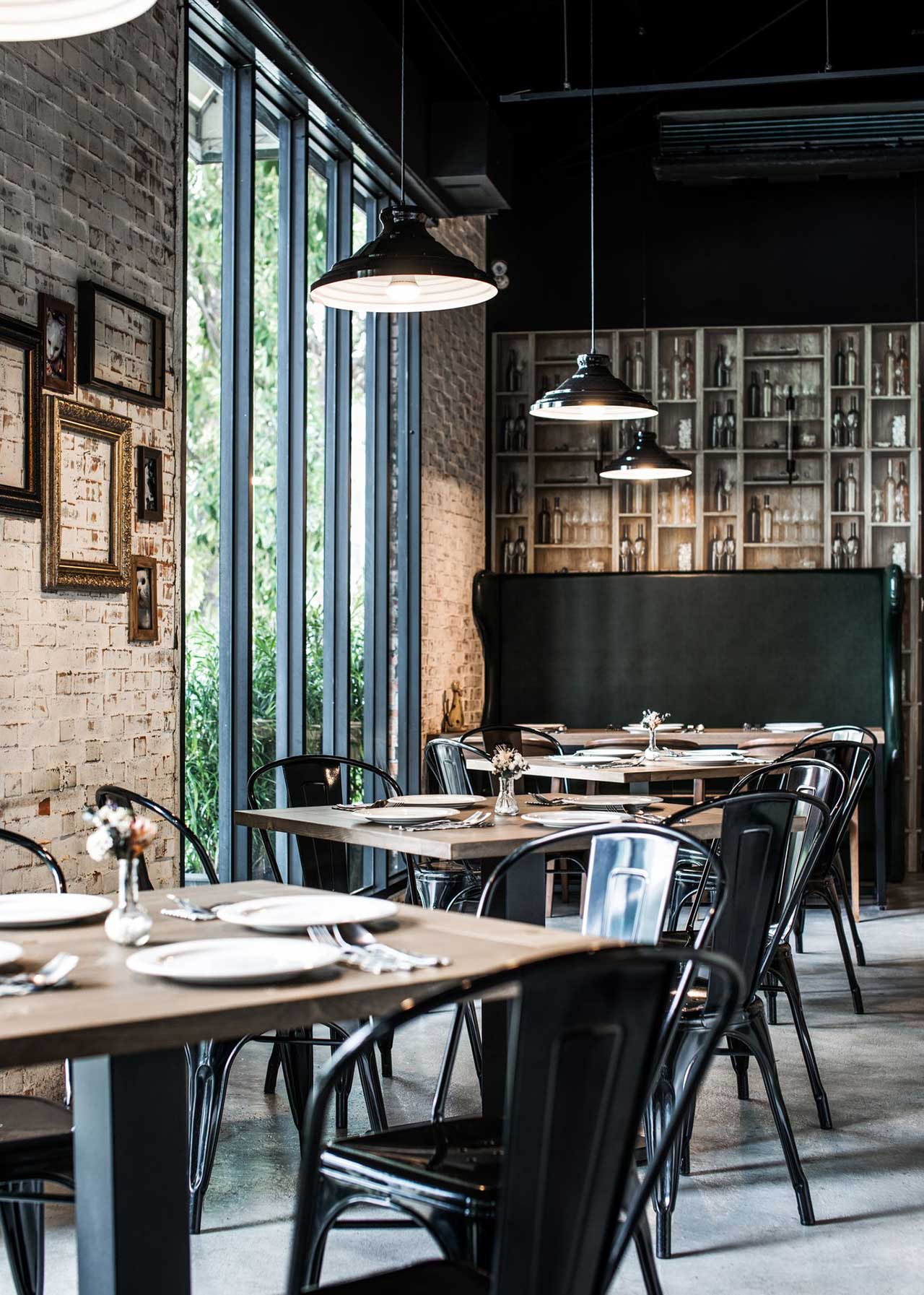 台灣餐廳設計,台中Gatto Bianc咖啡館,餐飲空間,法式風格,法國工業風,