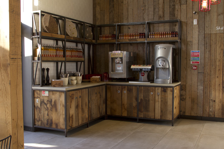 LOFT餐廳設計 LOFT風格裝修效果圖 創意餐廳設計 Nando’s主題餐廳