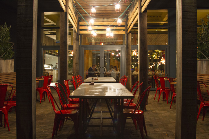 LOFT餐廳設計 LOFT風格裝修效果圖 創意餐廳設計 Nando’s主題餐廳