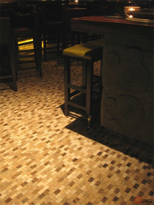 上海LOFT風格布朗石酒吧設計