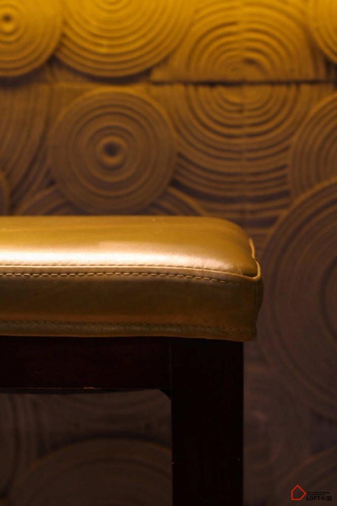 上海LOFT風格布朗石酒吧設計