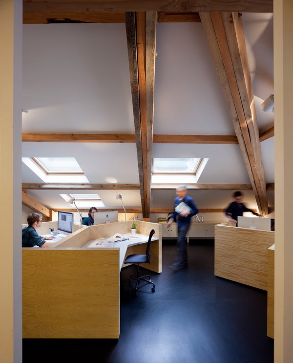 現代風格辦公室裝修設計效果圖