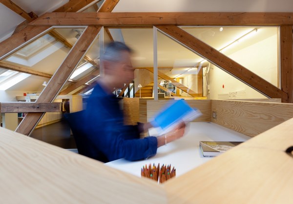 現代風格辦公室裝修設計效果圖