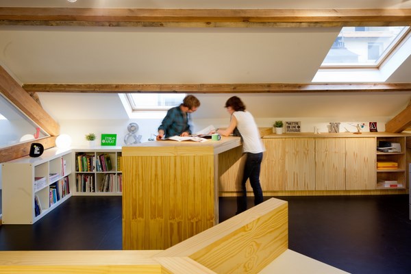 現代風格辦公室裝修設計效果圖