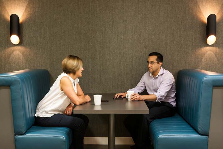 現代風格辦公室裝修設計效果圖