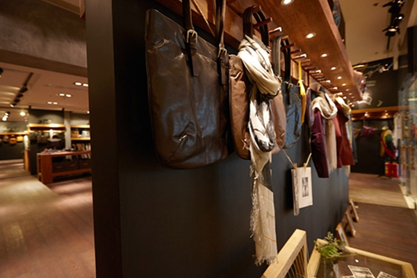 LOFT風格專賣店設計 LOFT風格設計 LOFT風格服裝店設計