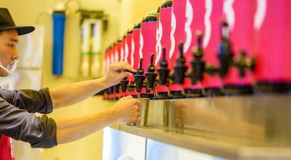 商業空間,餐飲空間,王老吉實體店設計,茶飲店設計,極簡中國風,1828王老吉全國首家現泡涼茶概念店