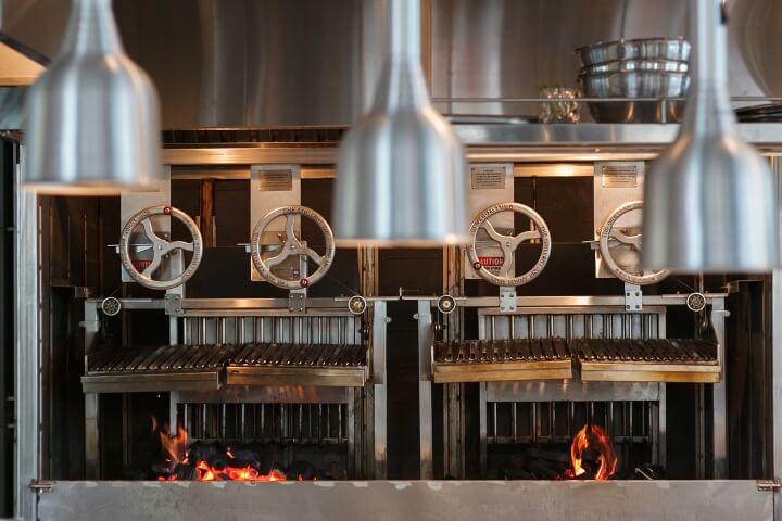 餐飲空間,餐廳設計,工業風餐廳設計,天然材料,聖彼得堡餐廳設計