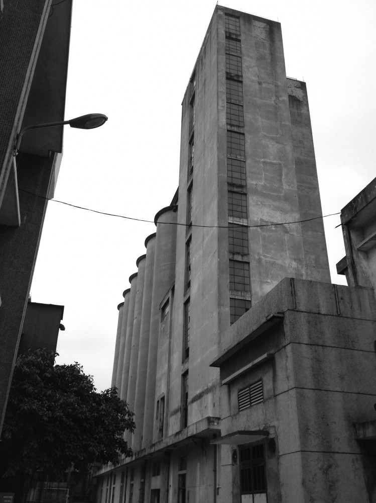 廣州源計劃LOFT風格辦公室裝修設計效果圖