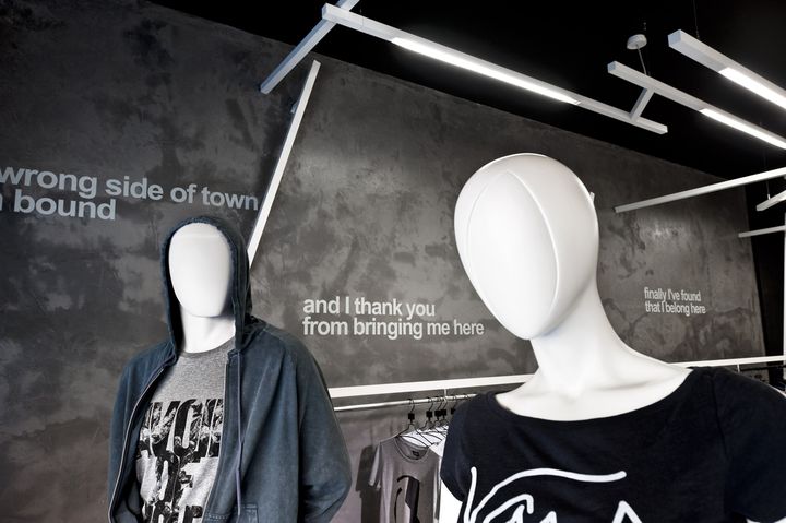 LOFT風格服裝專賣店裝修設計效果圖