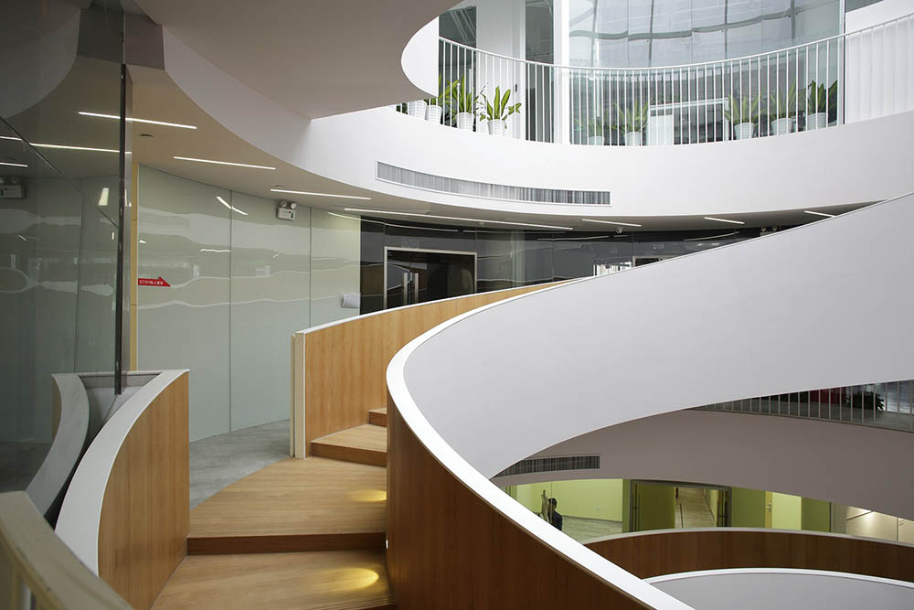 上海建築改造,辦公室改造設計,上海靜安和成大樓改造,舊建築改造設計,商業綜合體改造